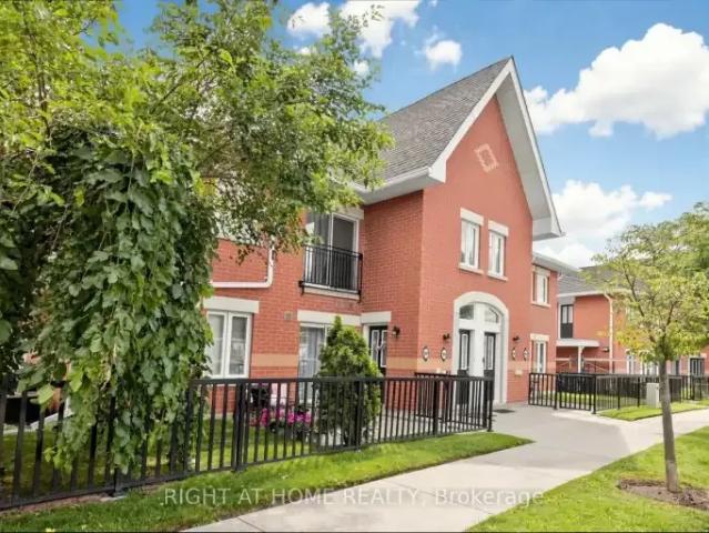 Townhouse for rent in Burlington, Ontario