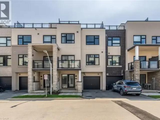 Townhouse for rent in Burlington, Ontario