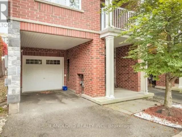 Townhouse for rent in Burlington, Golden Horseshoe