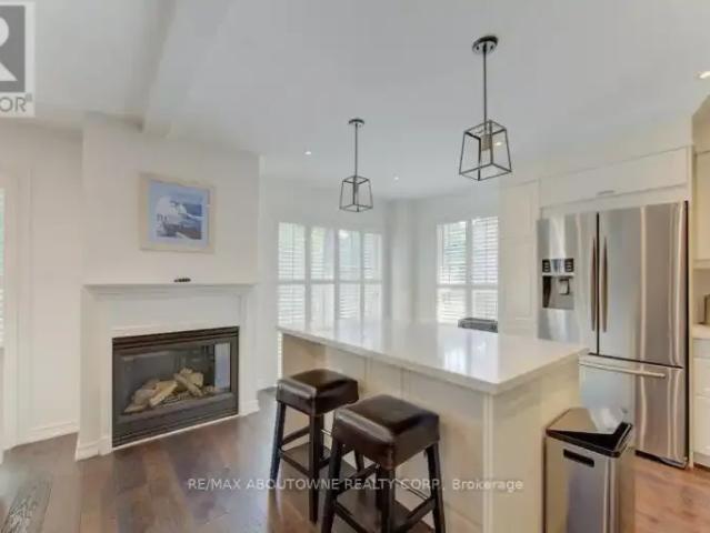 Townhouse for rent in Burlington, Ontario