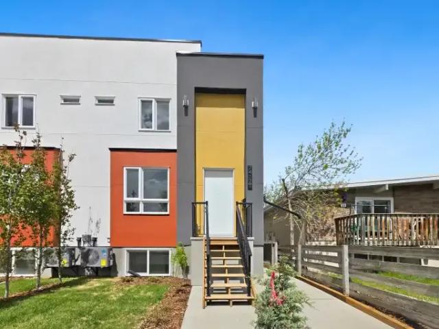 Townhouse for rent in Northwest, Alberta