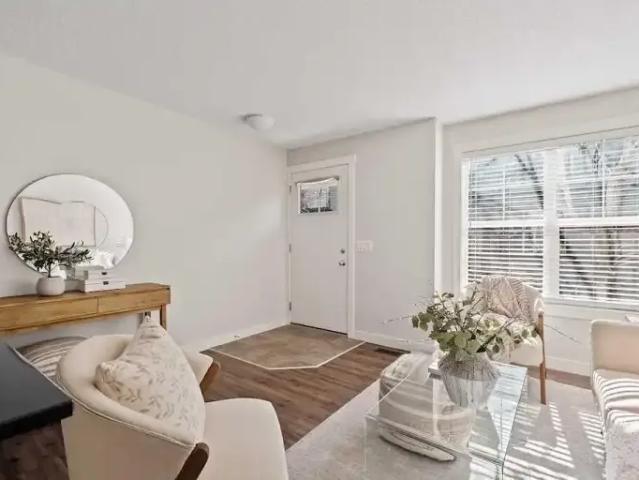 Townhouse for rent in Mosaic Mirage, Calgary