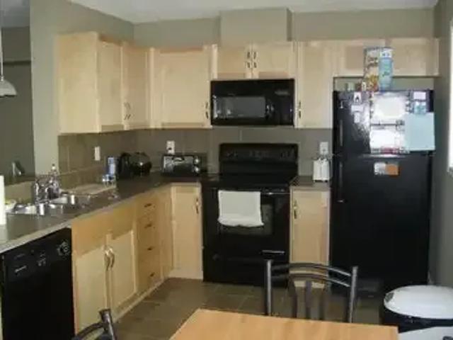 Townhouse for rent in Northwest, Alberta