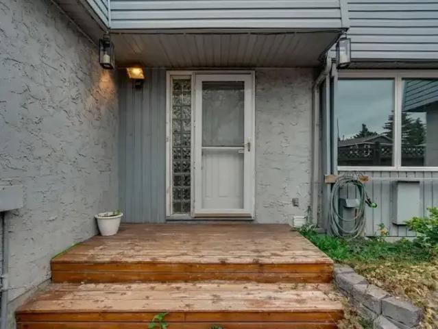 Townhouse for rent in Northwest, Alberta