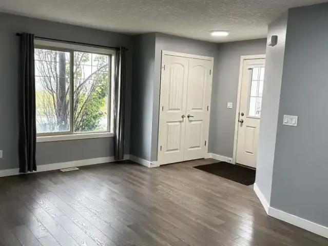 Townhouse for rent in Northwest, Alberta