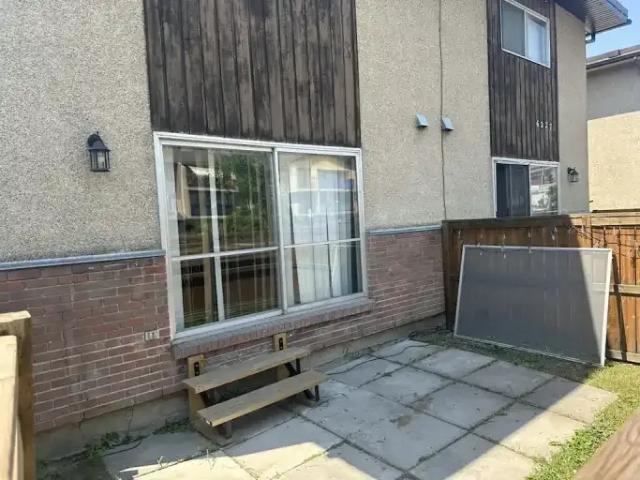 Townhouse for rent in Northwest, Alberta
