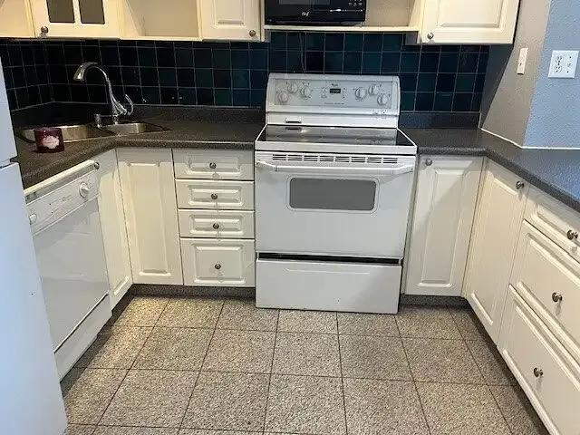 Townhouse for rent in Northwest, Alberta