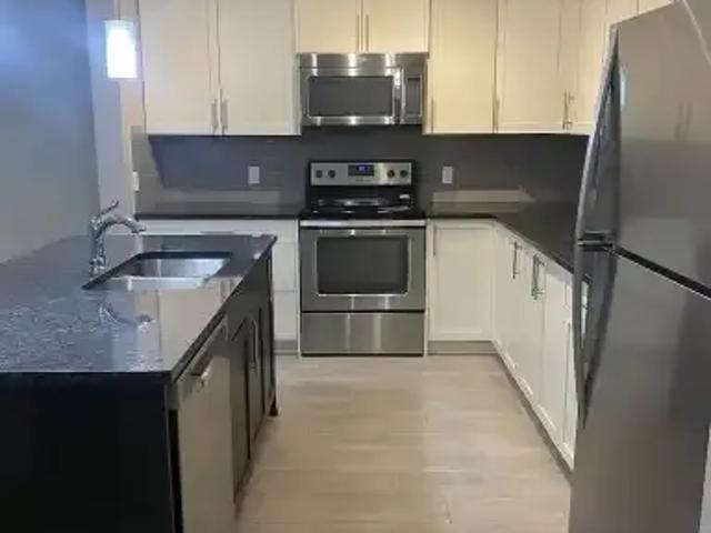 Townhouse for rent in Skyview Ranch, Calgary