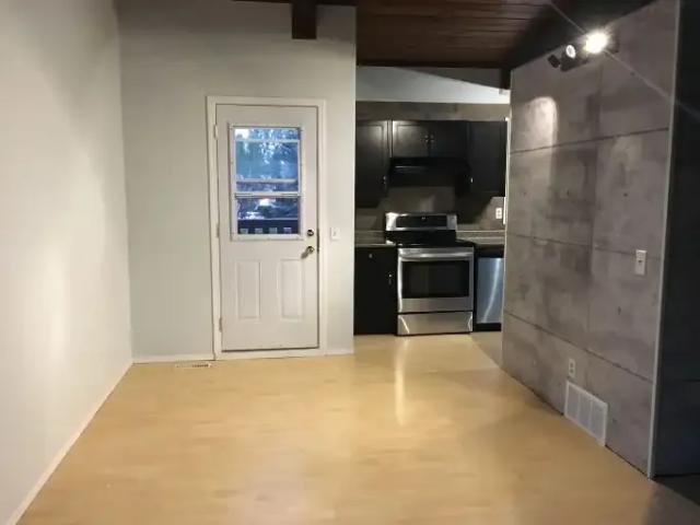 Townhouse for rent in Northwest, Alberta