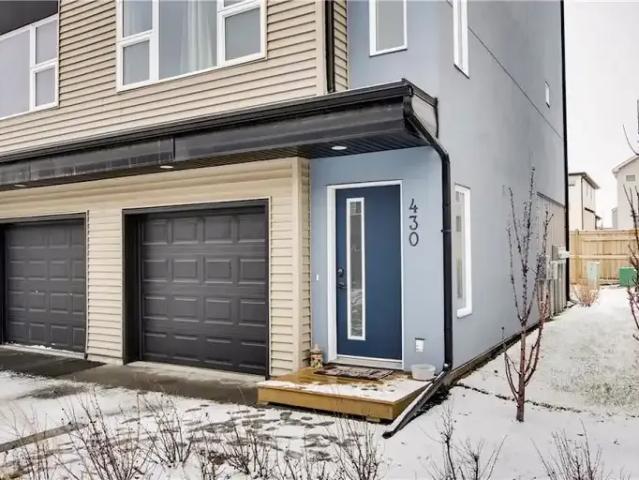 Townhouse for rent in Northwest, Alberta