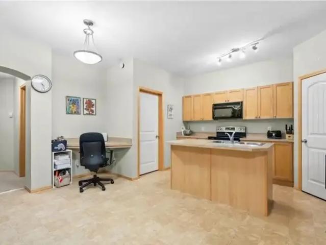 Townhouse for rent in Northwest, Alberta