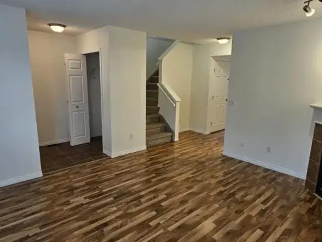 Townhouse for rent in Northwest, Alberta