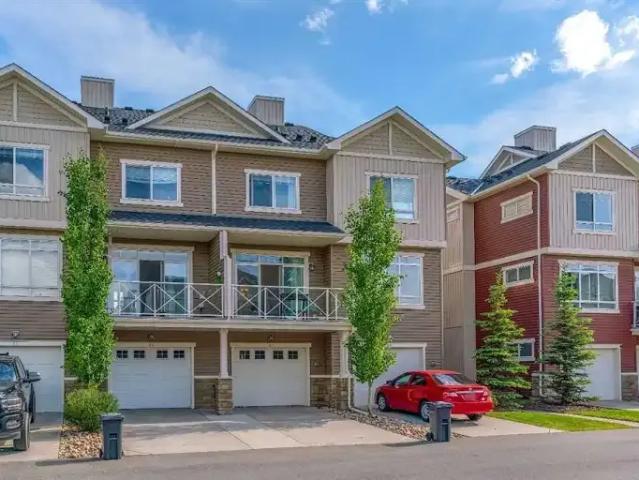 Townhouse for rent in Skyview Ranch, Calgary