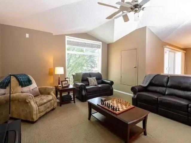 Townhouse for rent in Northwest, Alberta