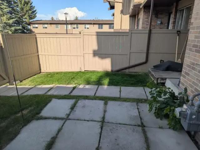 Townhouse for rent in Northwest, Alberta