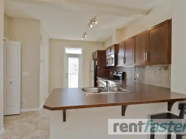 Townhouse for rent in Northwest, Alberta