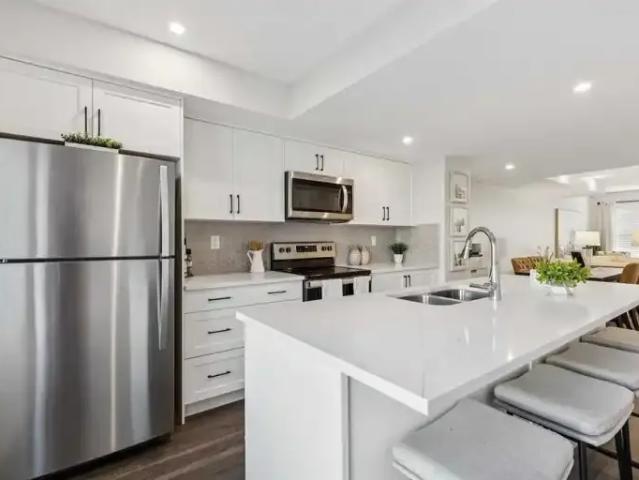 Townhouse for rent in Northwest, Alberta