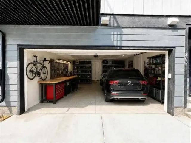 Townhouse for rent in Northwest, Alberta