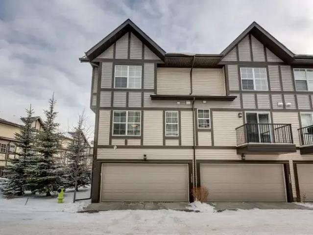 Townhouse for rent in Northwest, Alberta