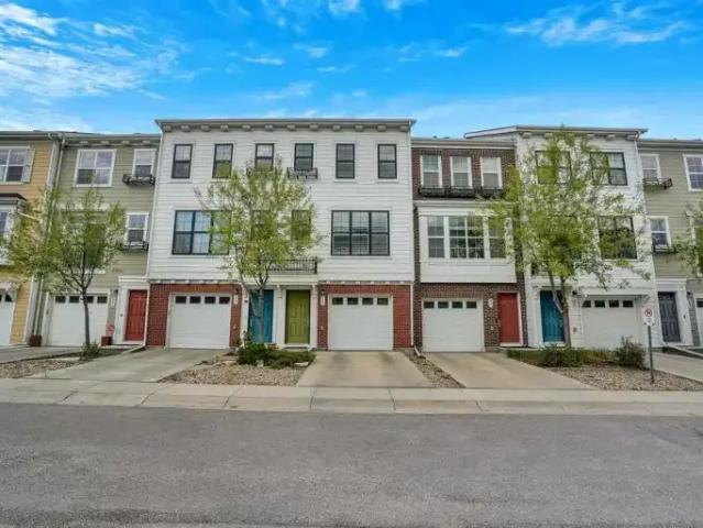 Townhouse for rent in Northwest, Alberta