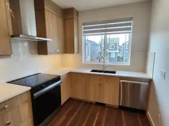 Townhouse for rent in Northwest, Alberta