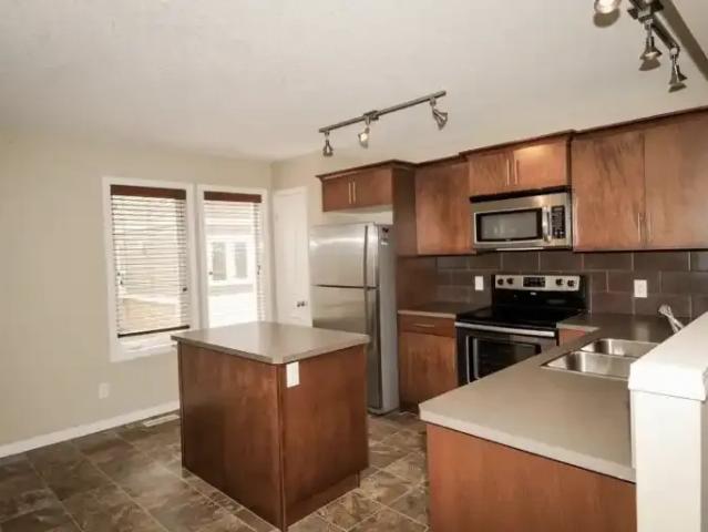 Townhouse for rent in Northwest, Alberta