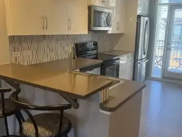 Townhouse for rent in Aspen Woods, Calgary
