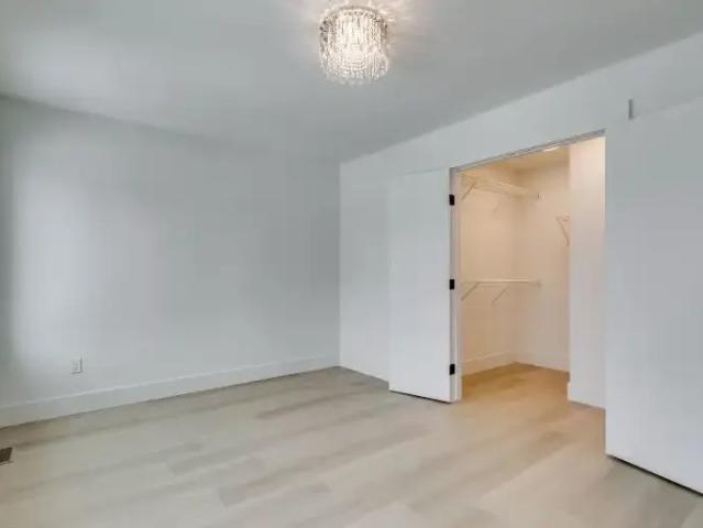 Townhouse for rent in Mount Pleasant, Calgary