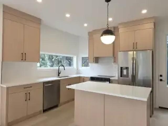 Townhouse for rent in West Hillhurst, Calgary