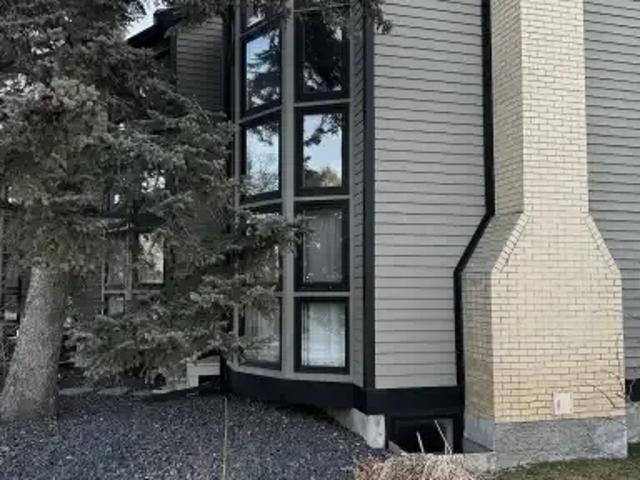 Townhouse for rent in Northwest, Alberta