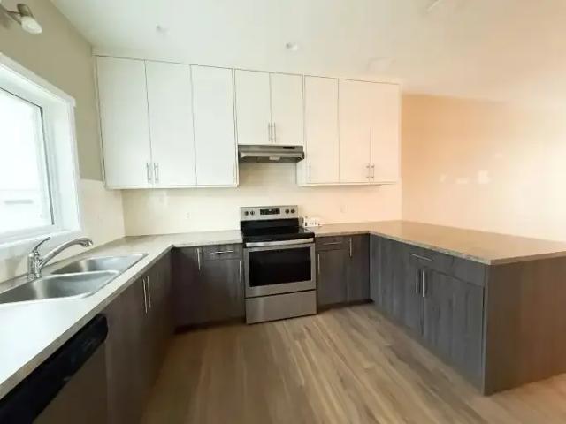 Townhouse for rent in Crossfield, Alberta