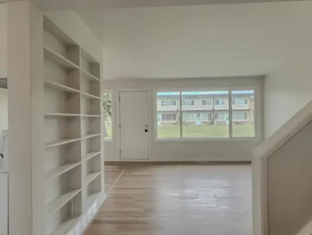 Townhouse for rent in Wedgewood, Alberta