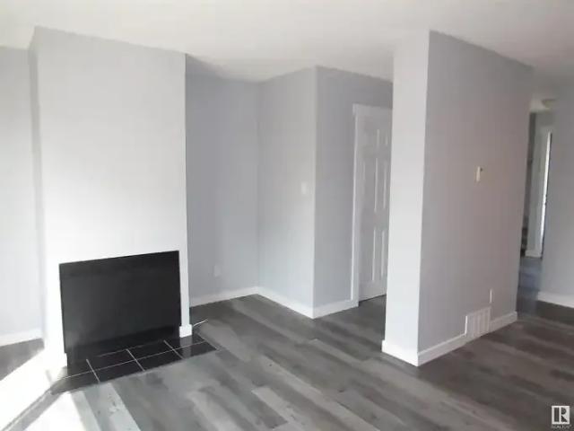 Townhouse for rent in Wedgewood, Alberta