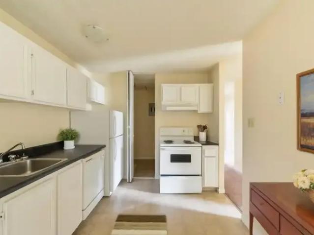 Townhouse for rent in Wedgewood, Alberta