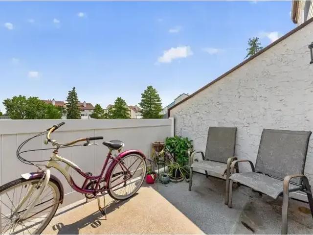 Townhouse for rent in Wedgewood, Alberta