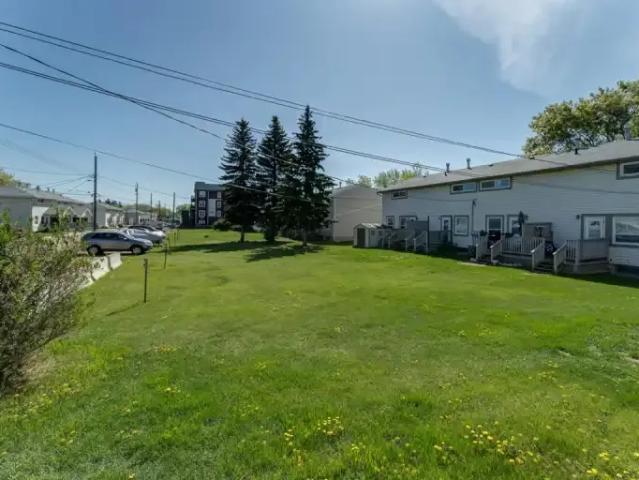 Townhouse for rent in Wedgewood, Alberta