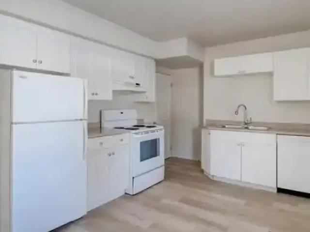 Townhouse for rent in Wedgewood, Alberta