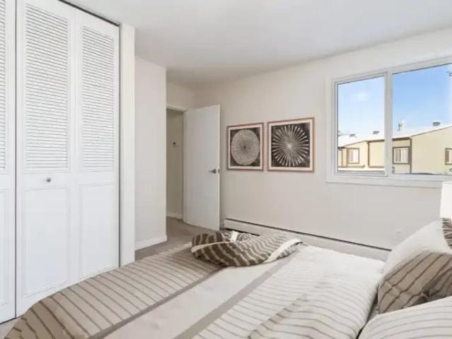 Townhouse for rent in Wedgewood, Alberta