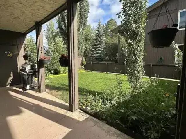 Townhouse for rent in Lymburn, Edmonton