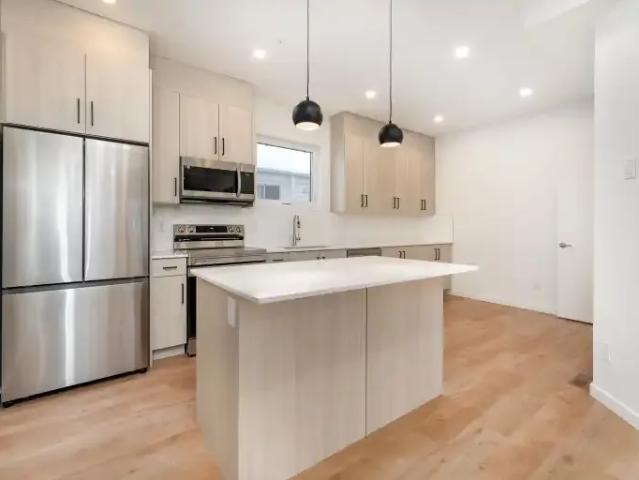 Townhouse for rent in Wedgewood, Alberta