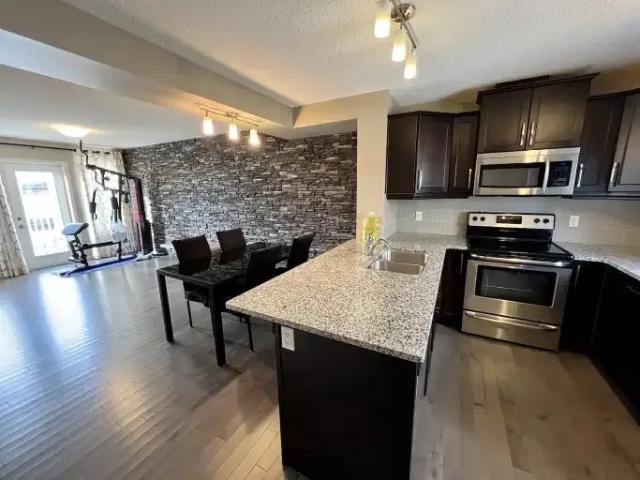 Townhouse for rent in Wedgewood, Alberta