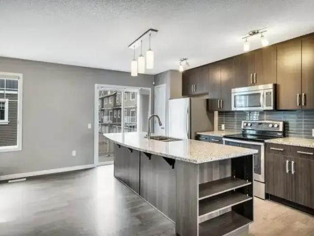 Townhouse for rent in Wedgewood, Alberta