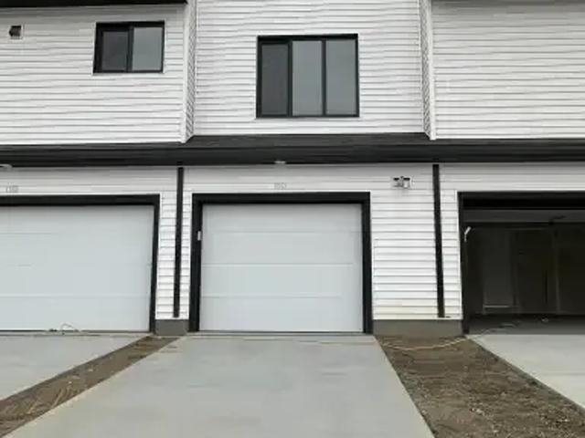 Townhouse for rent in Wedgewood, Alberta