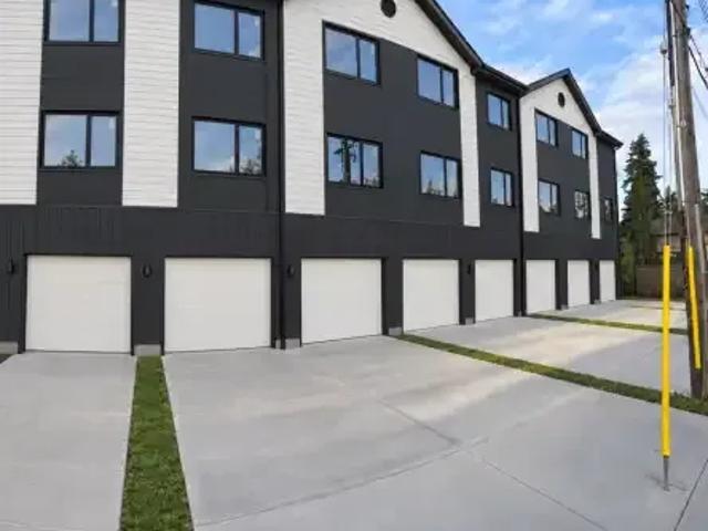 Townhouse for rent in Glenora, Edmonton