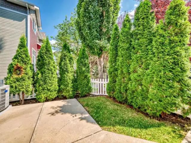 Townhouse for rent in The Hamptons, Edmonton