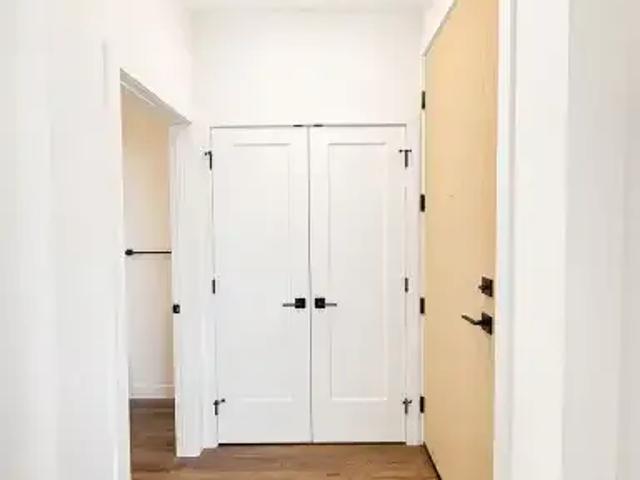 Townhouse for rent in Wedgewood, Alberta
