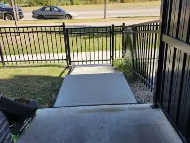 Townhouse for rent in Wedgewood, Alberta