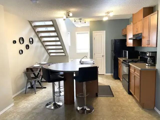 Townhouse for rent in Wedgewood, Alberta