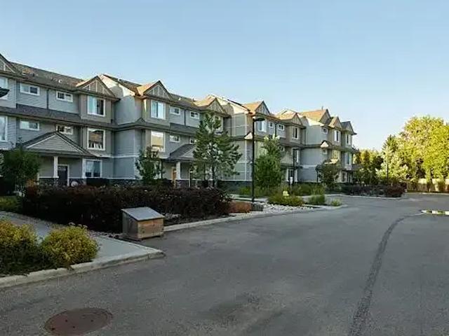 Townhouse for rent in Wedgewood, Alberta