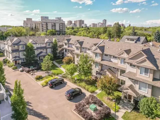 Townhouse for rent in Queen Alexandra, Edmonton